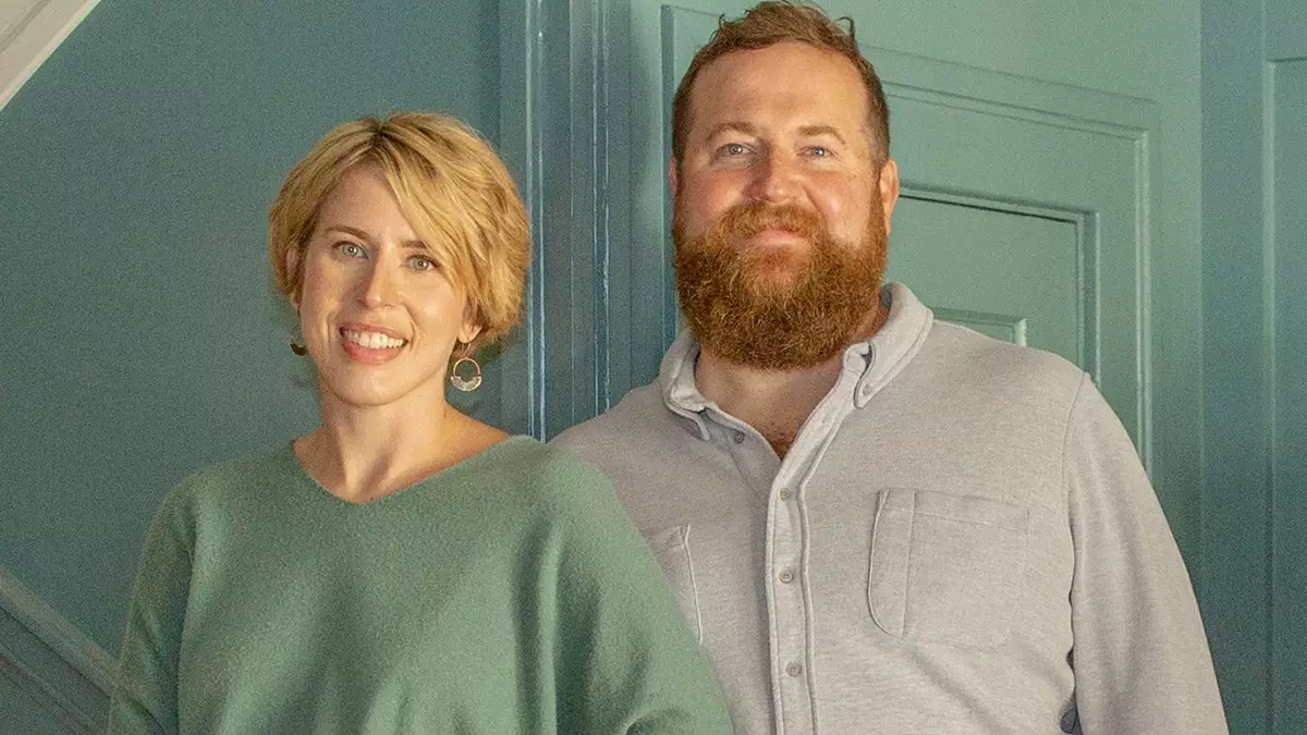 Звезды шоу «Родной город» на HGTV Бен и Эрин Нейпир столкнулись с пожаром в отеле прямо перед ее 40-летием.