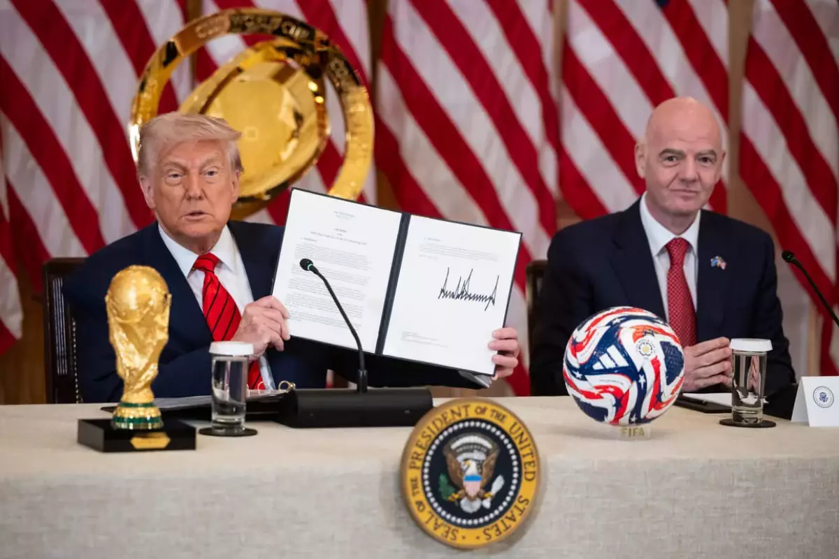 “Дипломатиялық паспорт та құтқармады” – АҚШ Ұлттық құрамаларға қорлық көрсетуде, мыңдаған жанкүйерлер не себепті орасан зор шығынға батып жатыр?