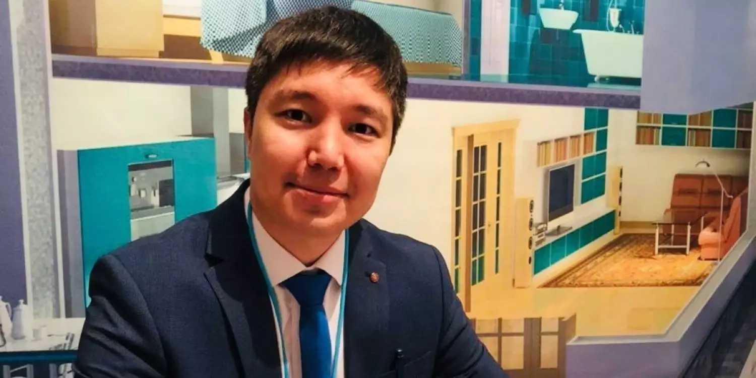 Блогер Қанат Әлімбаев 10 жылға сотталды