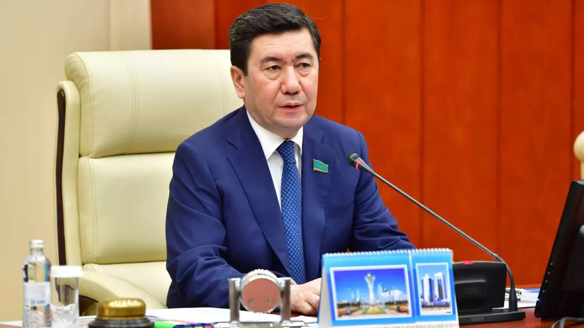 Қошанов: Ұлттық қор ақшасы саябақтарды абаттандыруға кеткен