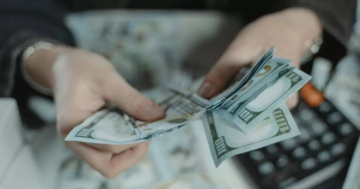  Зейнетақыны мерзімінен бұрын шешу: МВҚ мен ЭЫДҰ неге бұл шешімге қарсы болды? 
