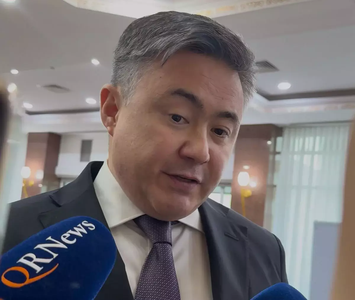 Глава Нацбанка посоветовал казахстанцам копить на пенсию, пока молодые и трудоспособные