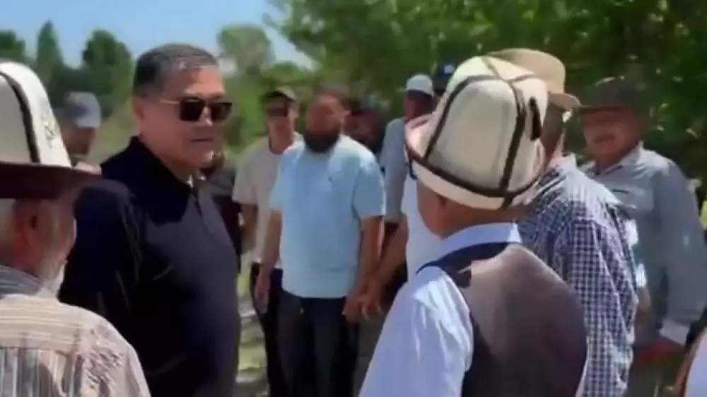 МҰҚК экс-басшысы Қамшыбек Тәшиев көпшілік алдына шығып, Жапаровты мақтады