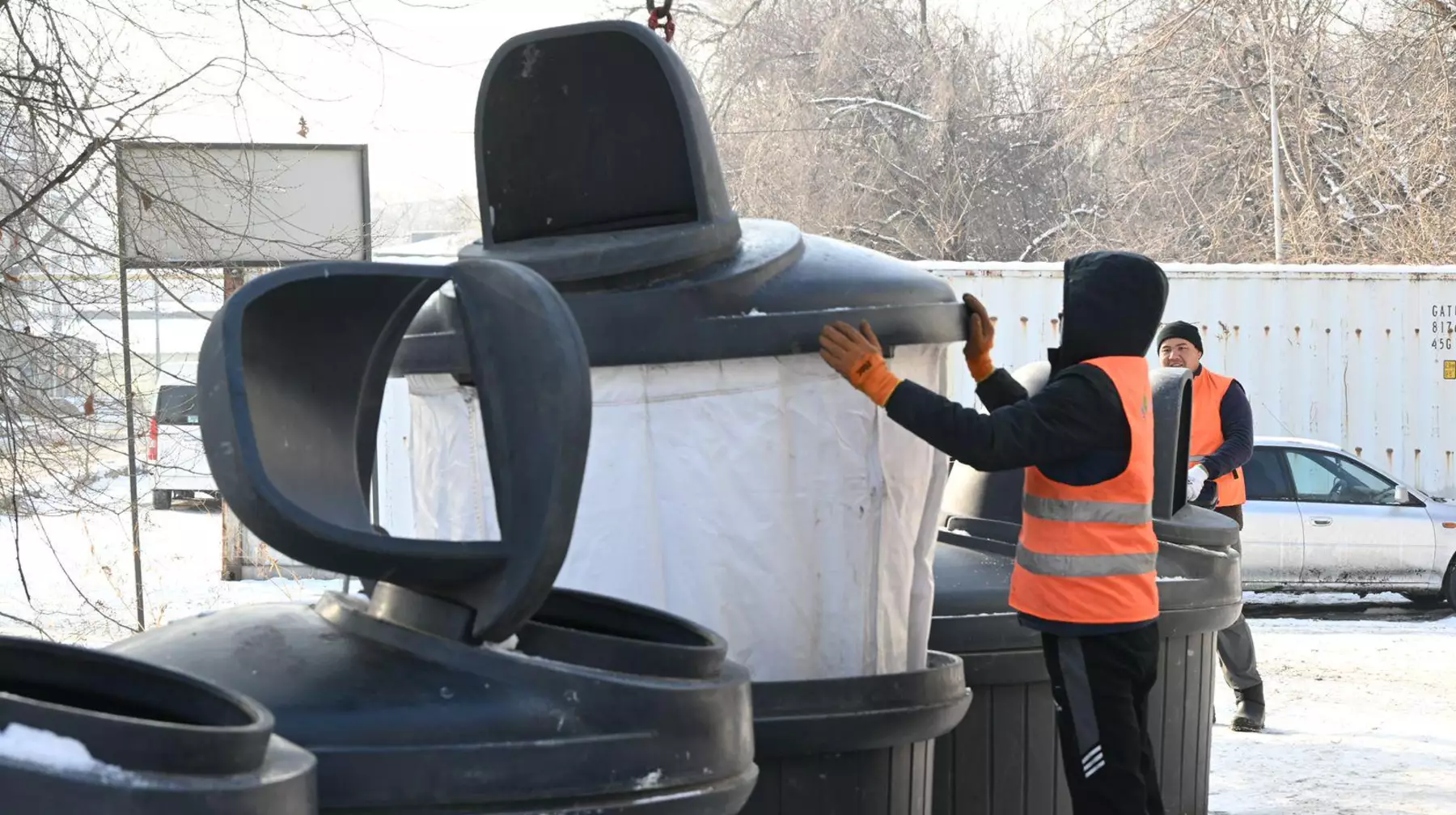 Алматыда қатты тұрмыстық қалдықтарды шығару тарифі өзгертіліп, әлеуметтік осал санаттағы азаматтарға жеңілдіктер енгізіледі