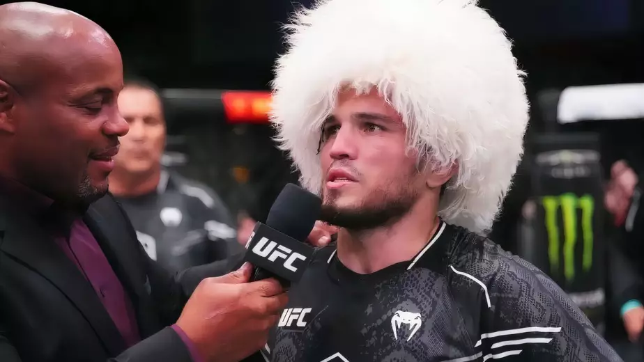 Поединок Умара Нурмагомедова на турнире UFC в Абу-Даби отменен