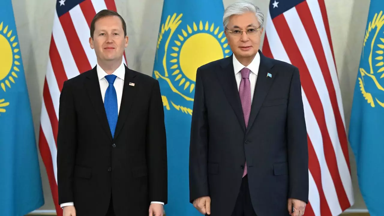 “Ақ үйде досыңыз бар. Трамп қызметіңізді айрықша бағалайды“: Тоқаев АҚШ президентінің арнайы өкілін қабылдады