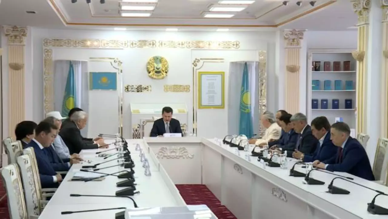 Абай атындағы мемлекеттік сыйлықты беру жөніндегі комиссияның отырысы өтті