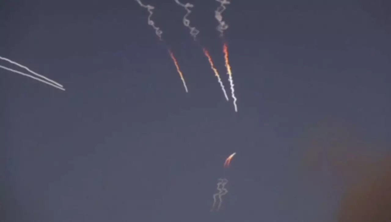 Иран заявил об ударах по объектам США