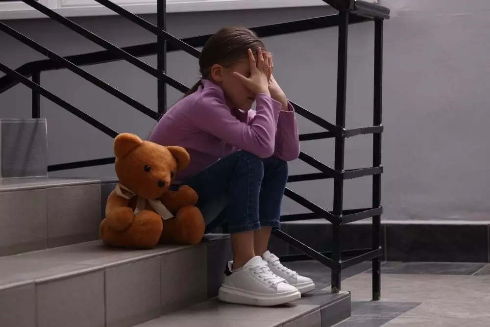 Развращавший девочку житель Шымкента отделался штрафом