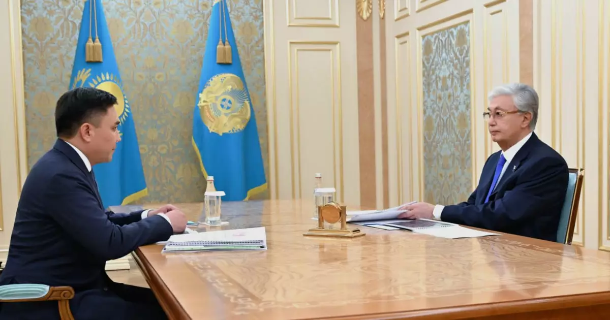   Мемлекет басшысы Шымкент қаласының әкімі Ғабит Сыздықбековті қабылдады   