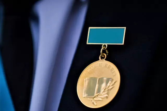 Более 300 выпускников Мангистау претендуют на «Алтын белгі»