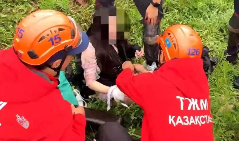 Туристка из Китая попала в аварию в горах Алматы