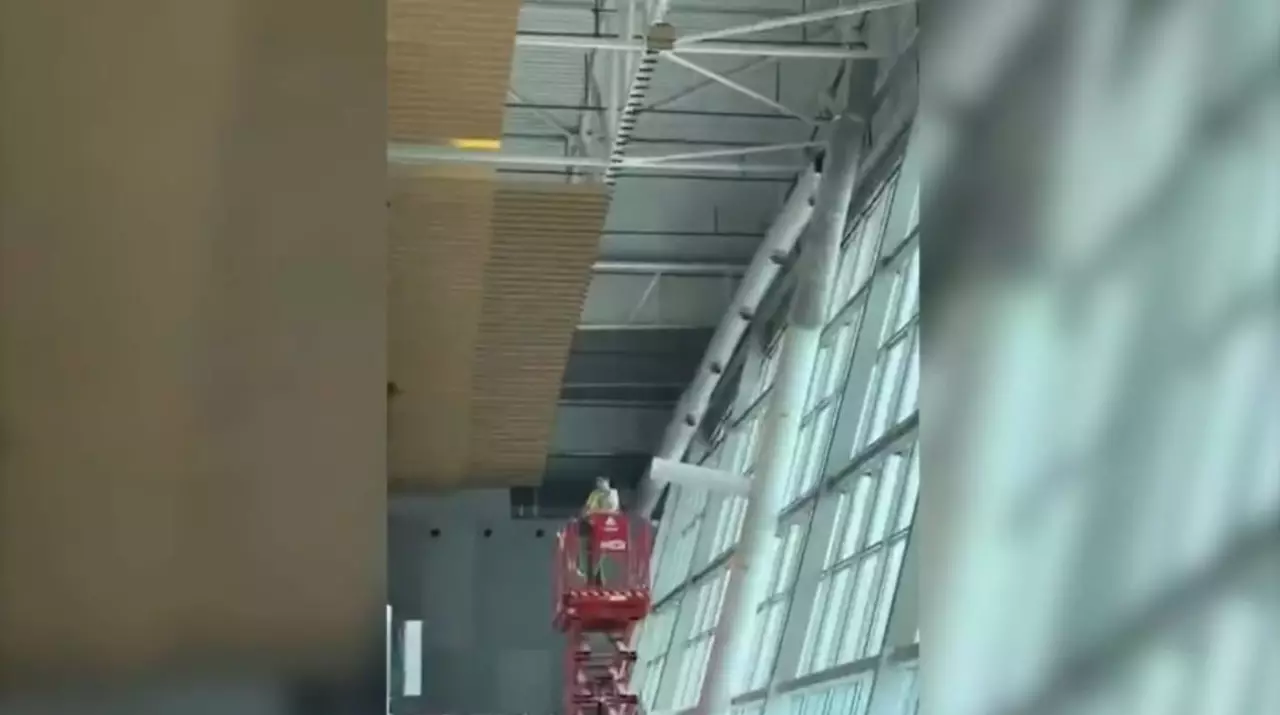 Алматы әуежайында желдету құбыры құлап кетті