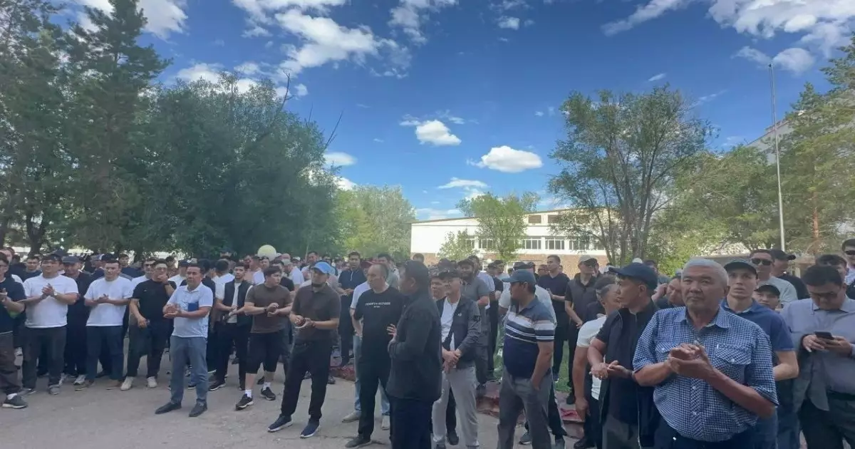  Руслан Өскенәлі Оңтүстік Жезқазған кенішінің еңбек ұжымымен кездесу өткізді 