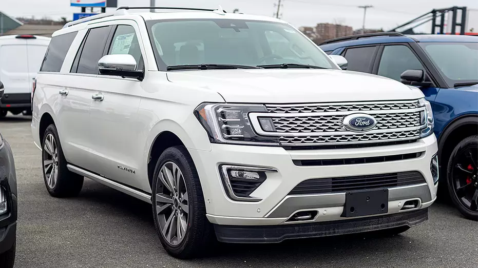 Ford отзывает более 548 тысяч автомобилей из-за проблемы с центральной консолью.