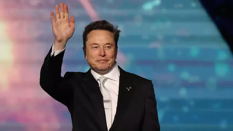Илон Маск стал первым триллионером после IPO SpaceX