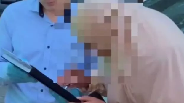Шымкентте хиджабтағы әйелі екі келі мефедронмен ұсталды
