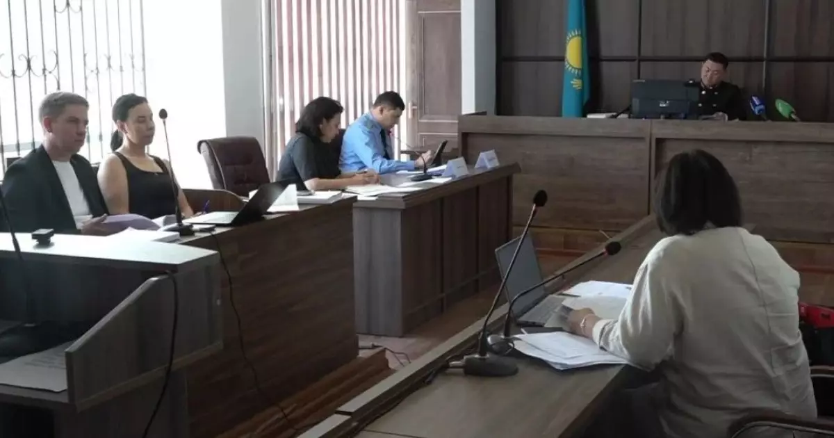 Әл-Фарабидегі жол апаты бойынша сотта Zeekr жүргізушісінің куәлігі жәбірленушілердің өтінішімен кейінге қалды 
