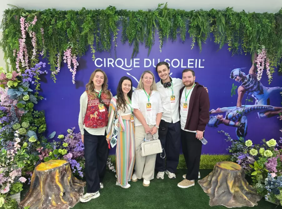 Коллектив Театра имени Наталии Сац познакомился с закулисьем шоу OVO Cirque du Soleil