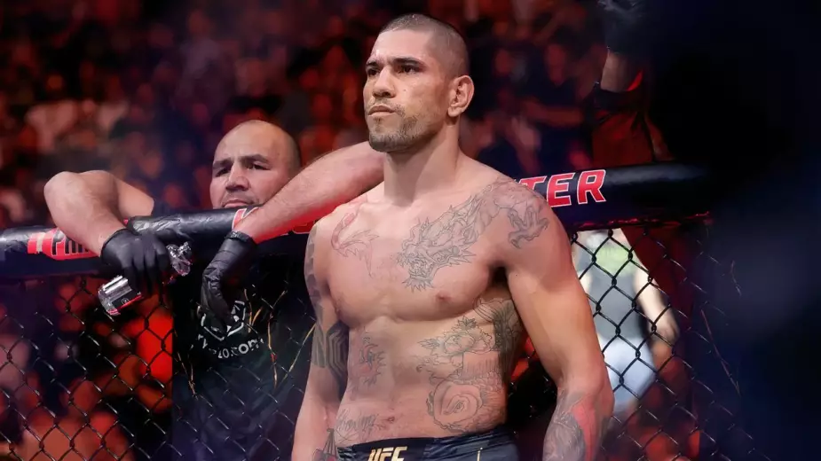 Раскрыт рекордный гонорар Алекса Перейры за бой на историческом турнире UFC