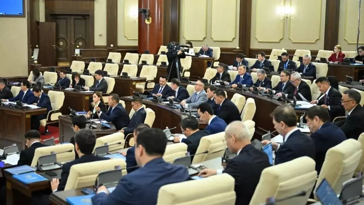 «Amanat» партиясының бірқатар депутаты Құрылтайға өтуі мүмкін – Қошанов