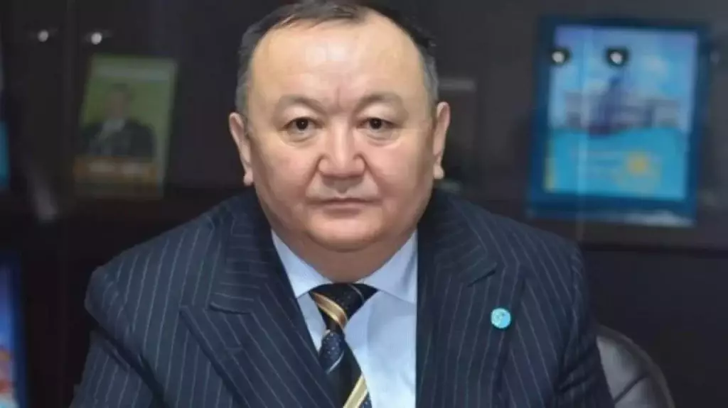 «Если эта «стая уток» уцелеет, они и «Адилет» загадят»: Ауыт Мукибек резко высказался о депутатах после слияния партий