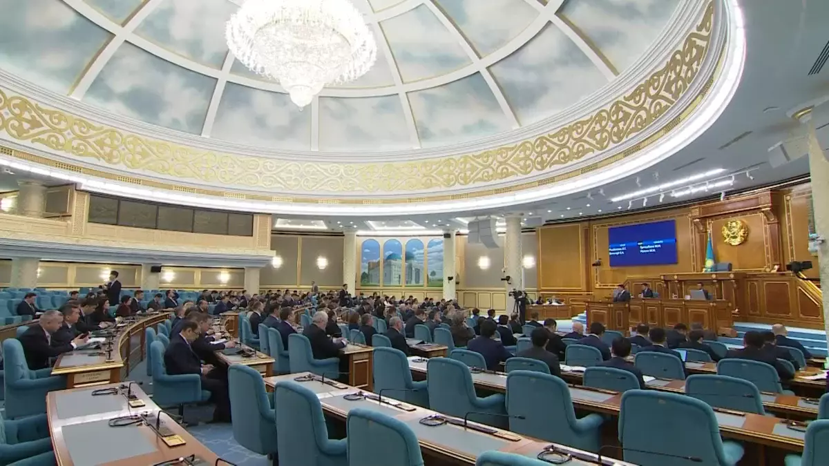 Парламент ел дамуының негізгі бағыттарын айқындайтын маңызды құжаттарды мақұлдады
