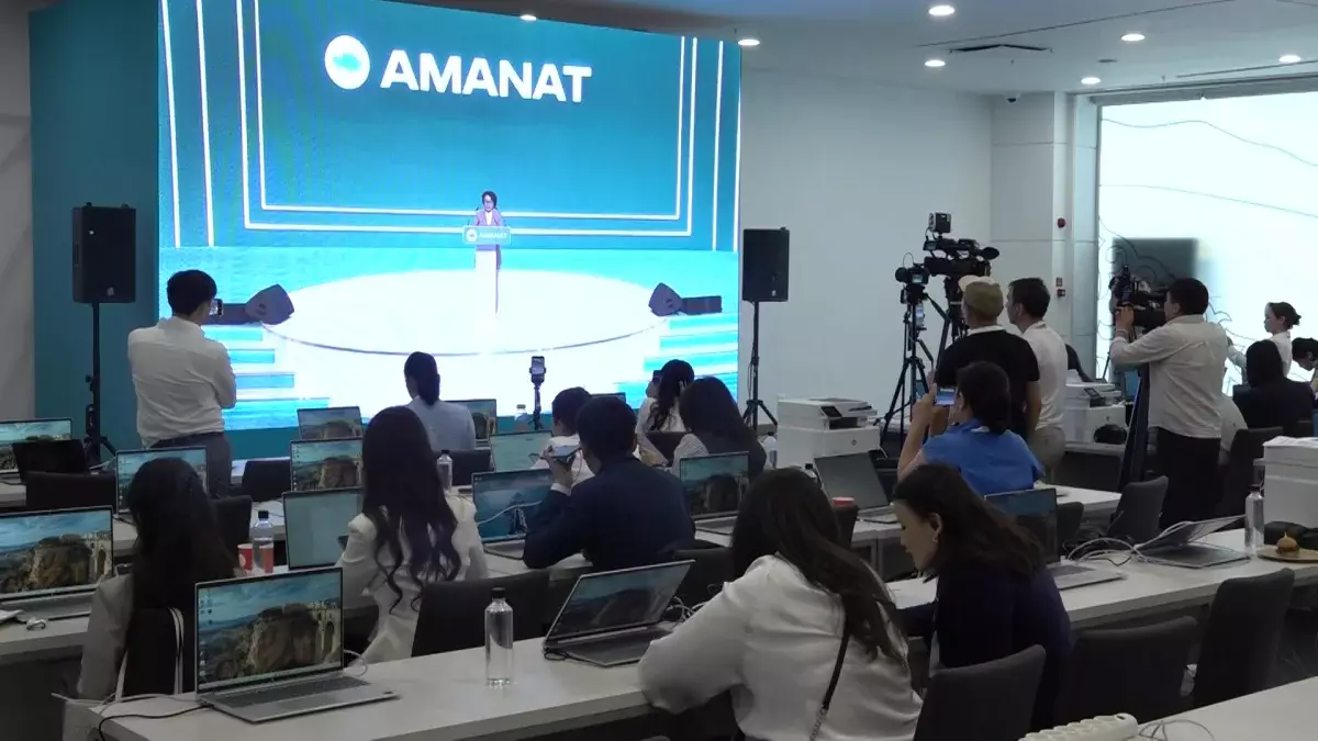 Жаңа Конституция – жаңа міндеттер: AMANAT «Әділет» партиясына қосылуға дайын