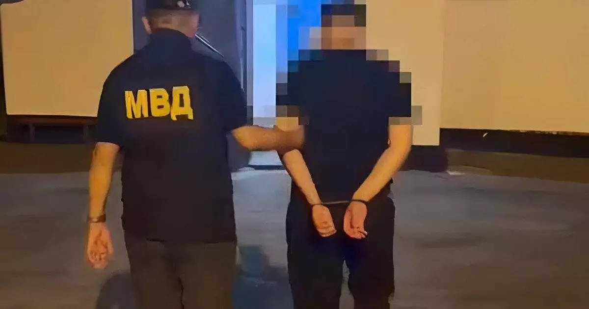  Подростков заставляли сдавать вещи в ломбарды 