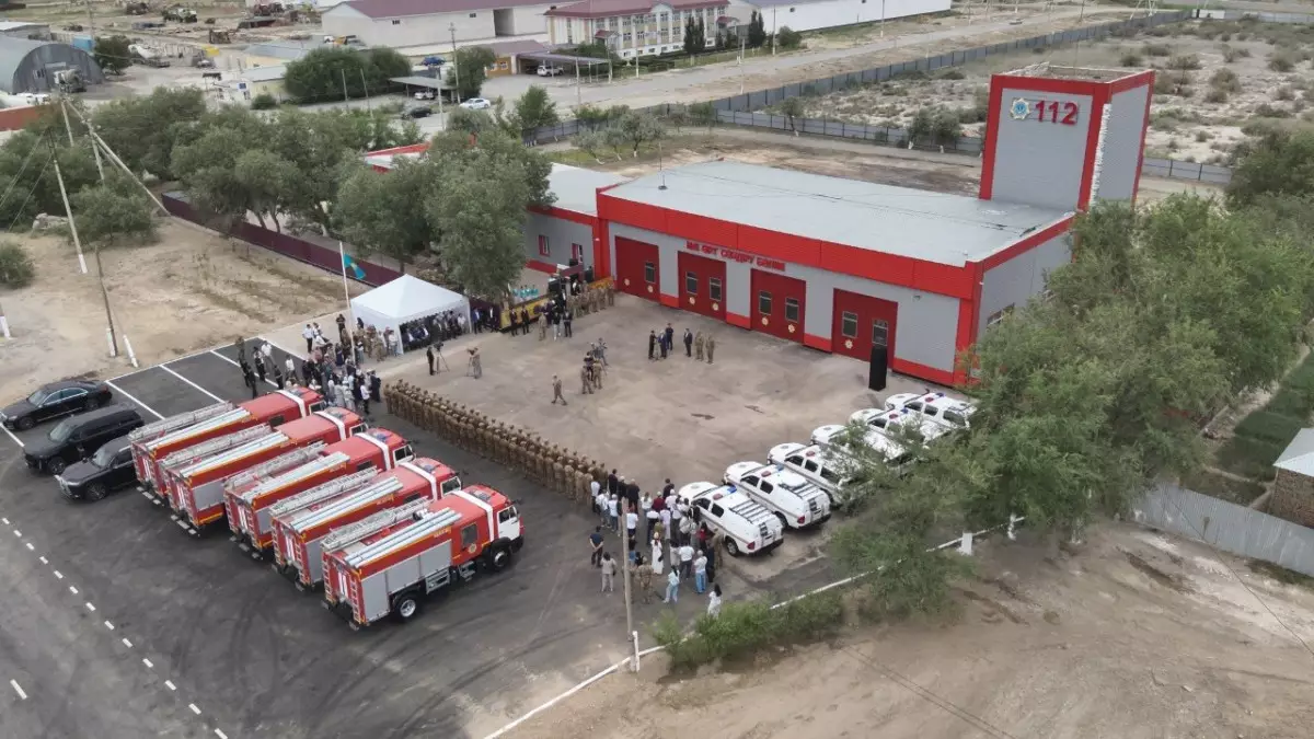 Глава МЧС вручил новую технику спасателям Кызылорды