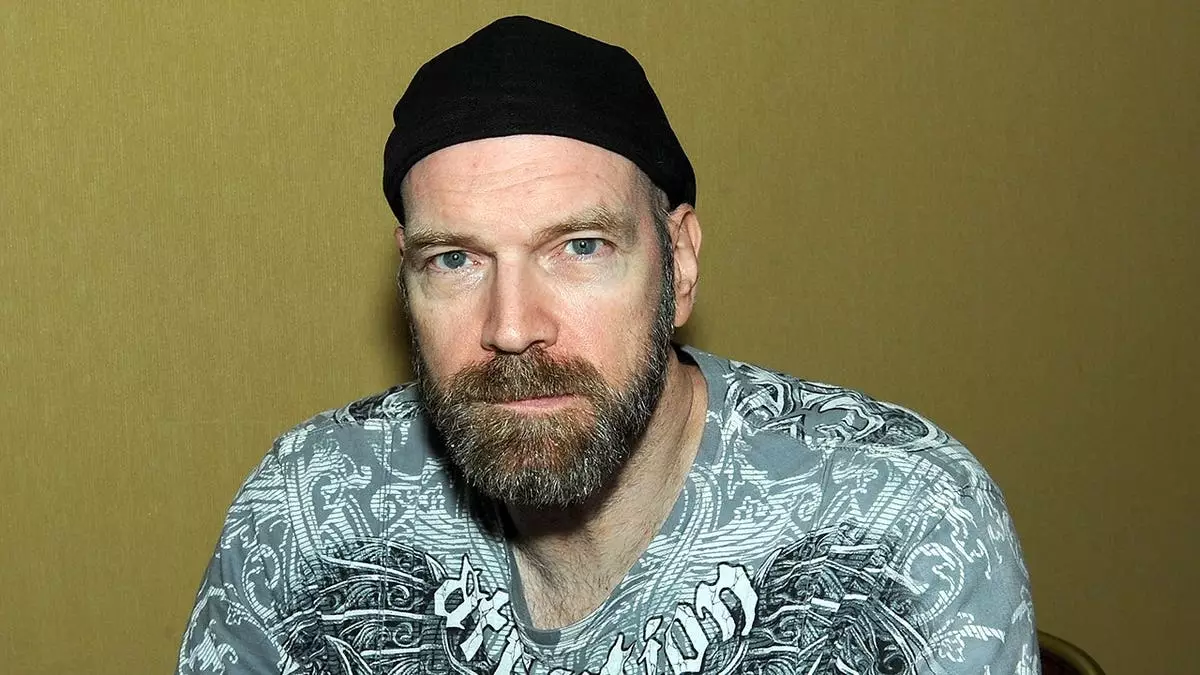 Бывший рестлер и актёр сообщил о диагнозе рак груди, отметив, что это заболевание встречается у одного из 750 мужчин.