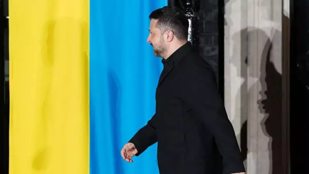 Зеленский подписал закон об отмене защиты русского языка: что изменится