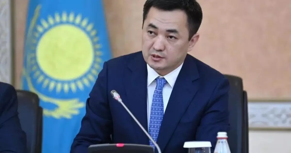  Екі партияны бір-біріне қарсы қоюдың қажеті жоқ – Айбек Дәдебай 