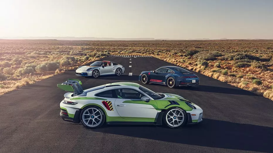 Porsche превратила персонажей мультфильма «История игрушек 5» в настоящие автомобили мечты.