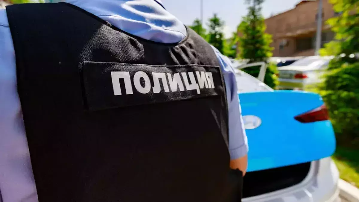 Подозрительный мужчина задержан в Казахстане после обнаружения гранаты в его сумке.