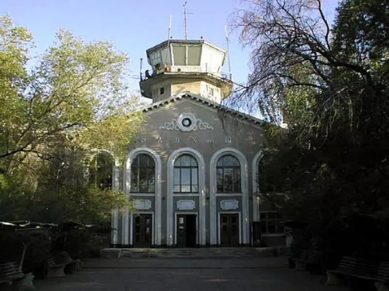Один из аэропортов Казахстана отремонтировали на деньги олигархов