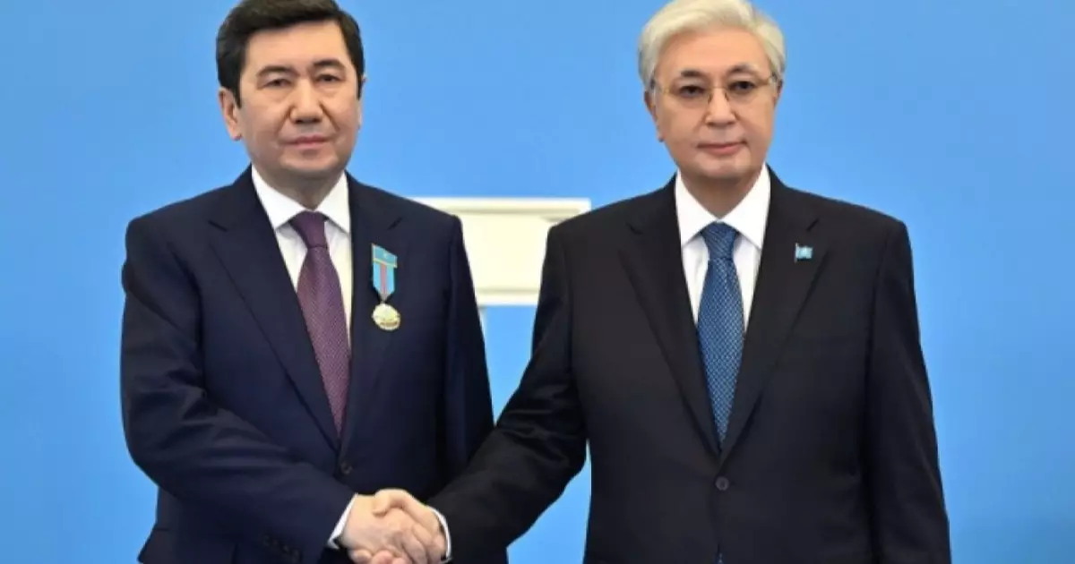  Президент AMANAT партиясының бұрынғы төрағасы Ерлан Қошановқа алғыс айтты 
