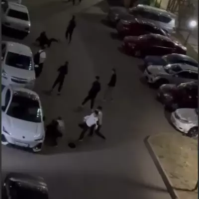 Парни устроили жестокую потасовку возле ЖК в Астане