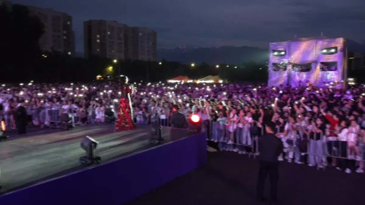 Summer Fest:  Алматыда музыкалық фестивалі басталды