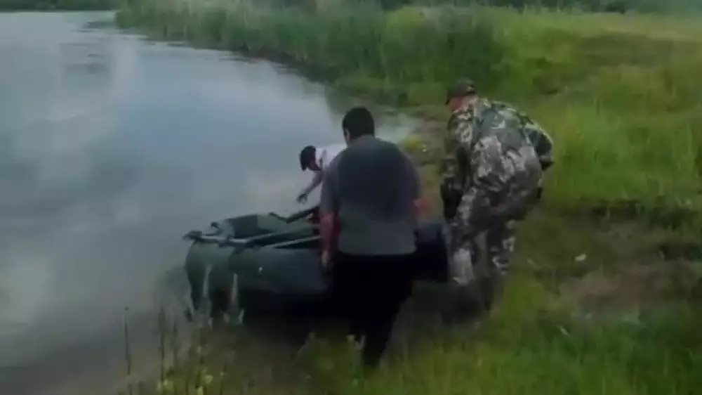 Немересін құтқармақ болған: Қостанай облысында атасы мен бала өзенге батып кетті