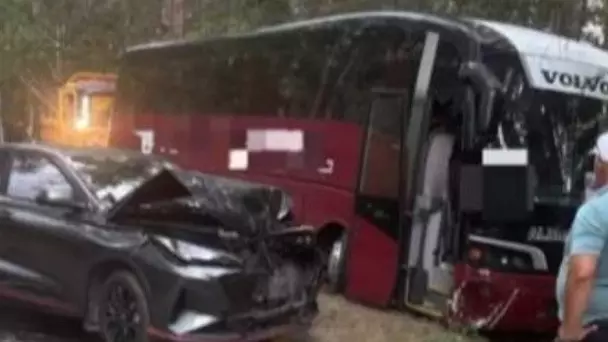  Ақмола облысында автобус апатқа ұшырап, 11 адам зардап шекті 