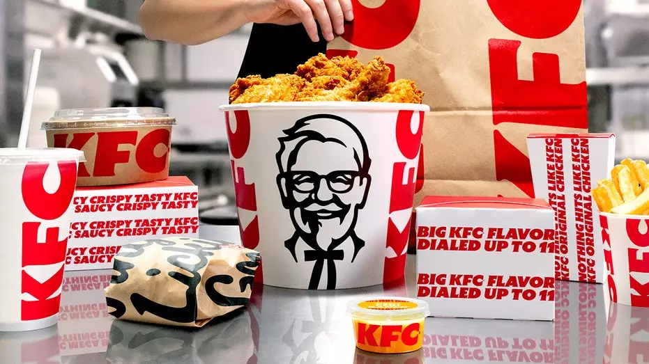 KFC добавляет новые позиции в меню и обновляет логотип в рамках глобального ребрендинга.