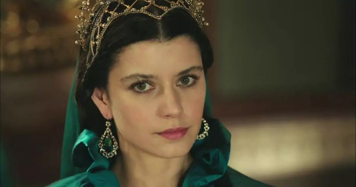  Звезду сериала `Великолепный век` задержали по делу о наркотиках и проституции 