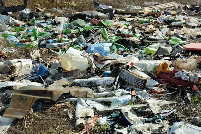 Тонем в отходах: Казахстан стал хуже перерабатывать мусор
