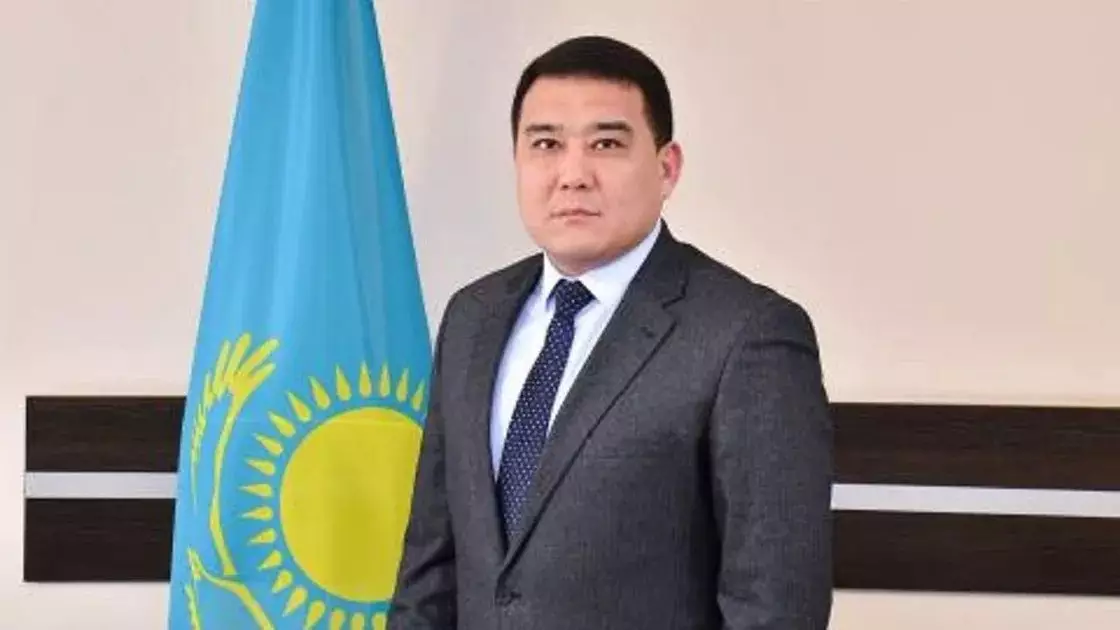  Шымкентте жоғары лауазымды шенеуніктің жұмыс орнында тінту жүргізілді 
