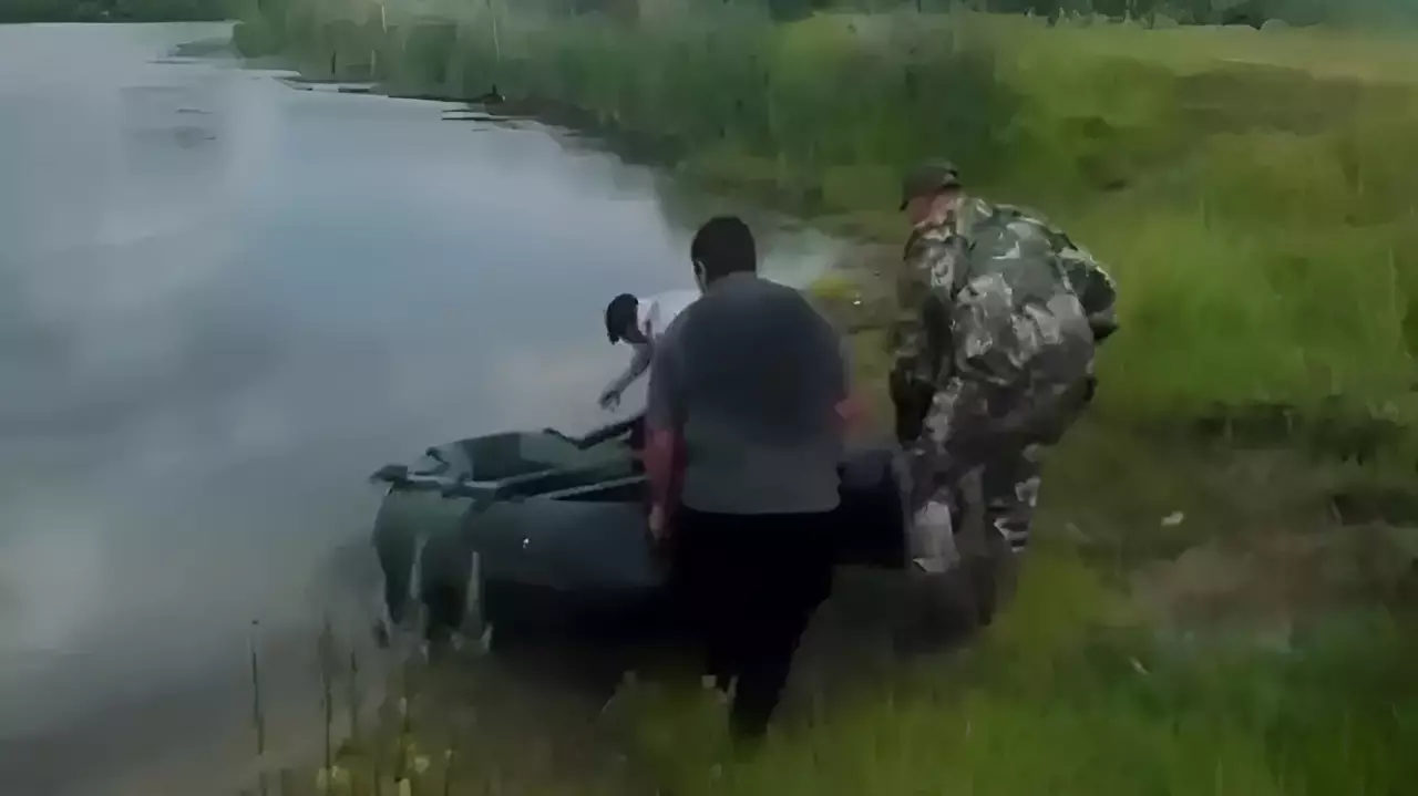 Трагедия на Тоболе: спасатели нашли тела дедушки и маленького внука