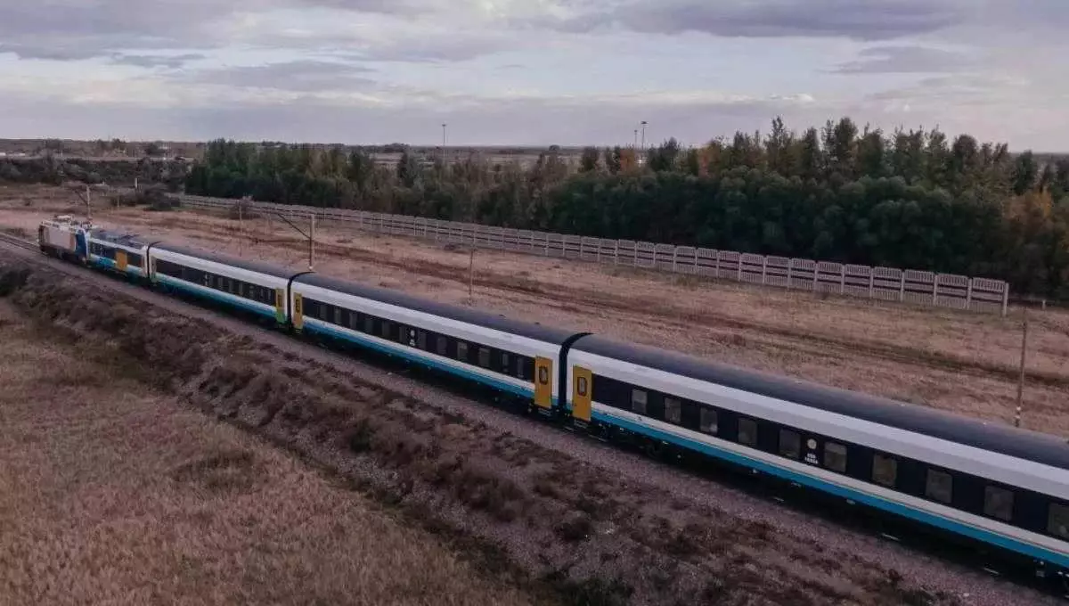 "Әрі қарай кідіруге болмайды": Бектенов жаңа Stadler вагондарын елге жеткізуге қатысты пікір білдірді