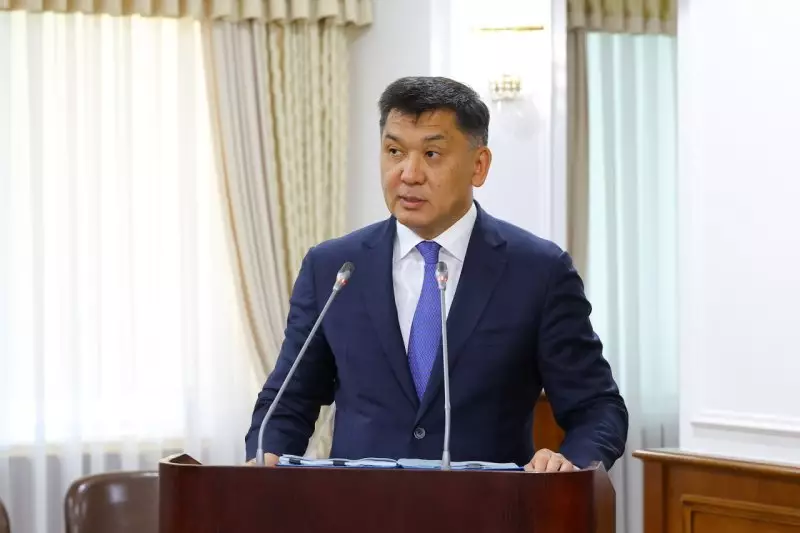 Бектенов отчитал главу КТЖ за отставание по транзитным перевозкам