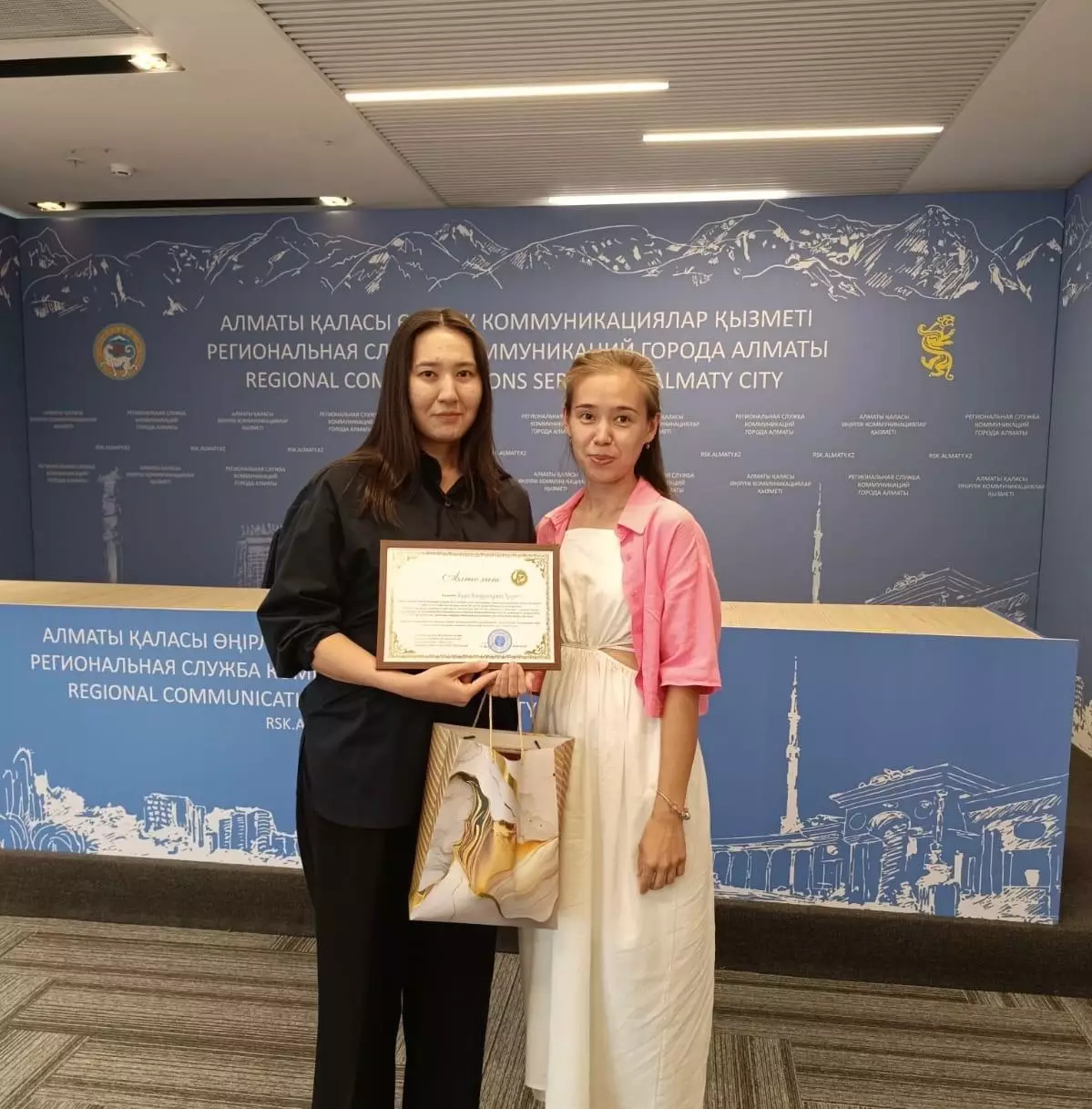 «Жан-Сая» дағдарыс орталығы Алматының Өңірлік коммуникациялар қызметіне тұрмыстық зорлық-зомбылық тақырыбын жариялауға қолдау көрсеткені үшін алғыс білдірді