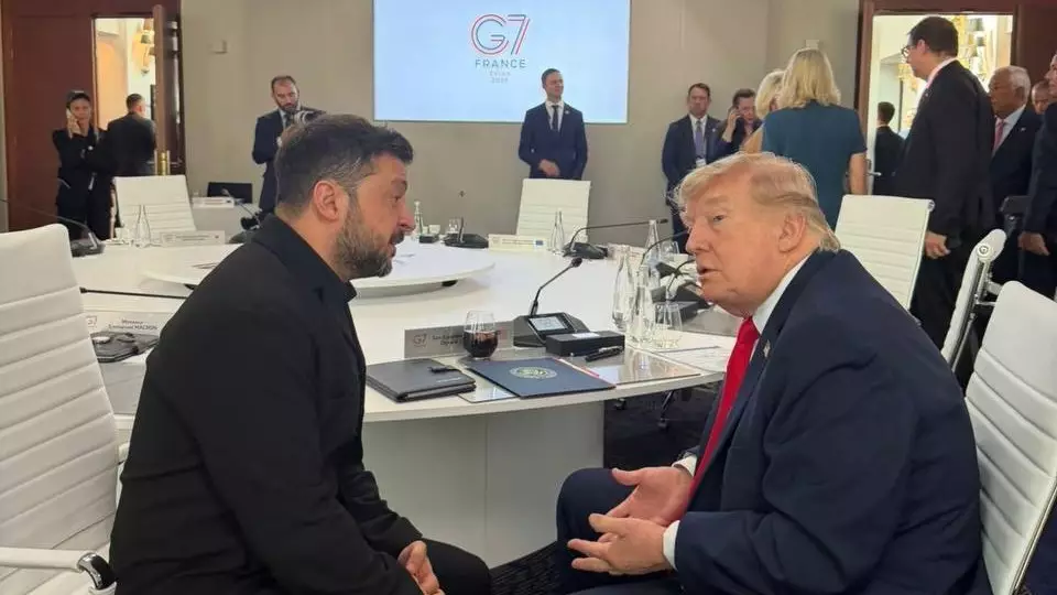 Трамп пен Зеленский G7 саммитінде кездесті: Енді басты келіссөз өтпек